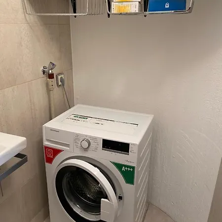 Anton Bruckner Lounge L Free Parking